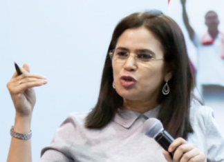 Rixi Moncada: «El país está en bancarrota y los ministros no deben ilusionarse con un presupuesto falso”