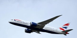 Rusia cierra su espacio aéreo a aerolíneas británicas