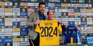 Gianluigi Buffon renueva con el Parma y jugará hasta los 46 años