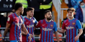 Con un doblete de Aubameyang el Barcelona golea 4-1 al Valencia