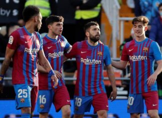 Con un doblete de Aubameyang el Barcelona golea 4-1 al Valencia