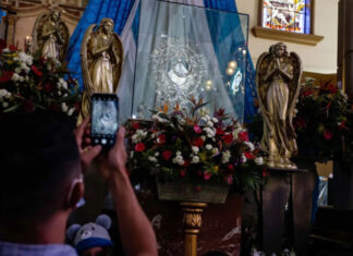 Burócratas tendrán asueto después del mediodía este 3 de febrero por el día de la Virgen de Suyapa