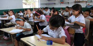 Inauguran el año escolar 2022 en Honduras y reafirman la matrícula gratis