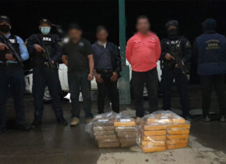 En vehículos encuentran caletas con droga en Atlántida