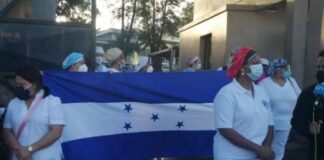 Personal de primera línea del centro de Salud de la Col. La Peña en TGU, exigen contratos y pago de salario