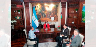 Presidenta Castro devuelve la nacionalidad al padre José Andrés Tamayo, cancelada tras el golpe de Estado