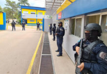 Redoblan la seguridad en la base policial donde se encuentra recluido el expresidente Hernández