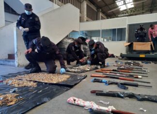Decomisan en El Salvador un cargamento de armas valorado en 50 mil dólares, supuestamente proveniente de Honduras