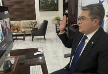 Todos los diputados al Parlacen gozan del privilegio de la inmunidad, dice defensa de expresidente Juan Orlando