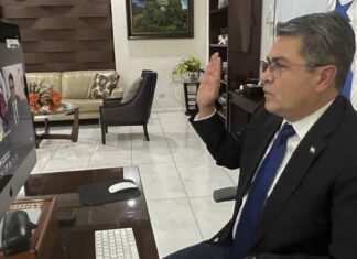 Todos los diputados al Parlacen gozan del privilegio de la inmunidad, dice defensa de expresidente Juan Orlando