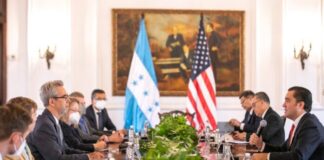 Honduras y EE. UU. dialogaron sobre crímenes económicos, inversión extranjera y deuda