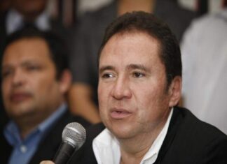 Enrique Flores Lanza asegura que no hay corrupción en el gobierno actual y vincula a la ASJ con la narcodictadura
