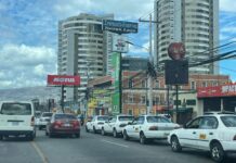 Taxistas protestan en varias ciudades del país por el alto costo de los combustibles