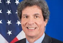 Subsecretario de economía, energía y medioambiente de EE. UU. llega a Honduras