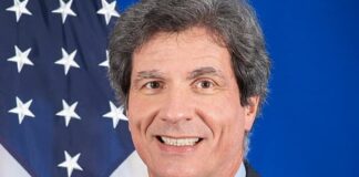 Subsecretario de economía, energía y medioambiente de EE. UU. llega a Honduras