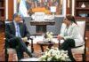 Presidenta Xiomara Castro aborda con exmandatario de Ecuador las «buenas prácticas» de su Gobierno