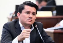 Prosecretario del CN presenta iniciativa para derogar decreto con el que se concedieron plazas a empleados por contrato