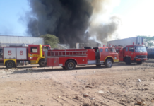 Incendio consume contenedores de empresa melonera en Choluteca