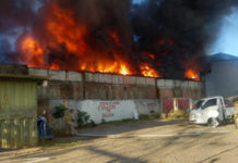 Daños y pérdidas millonarias deja voraz incendio en SPS