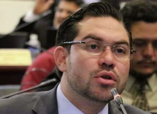 Jorge Cálix presentó ante el CN iniciativa para reducir el ISV del 15 al 12%