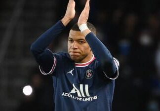 PSG ofrece a Mbappé 50 millones de euros anuales para retenerlo, según la prensa francesa