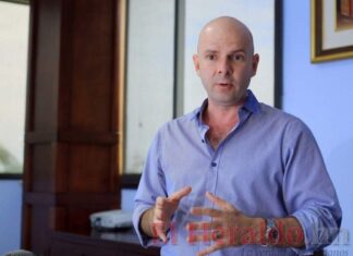 Honduras goza de los combustibles más baratos de Centroamérica, dice Pedro Barquero