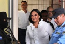 Declaran culpable a exprimera dama Rosa Elena Bonilla por fraude y apropiación indebida