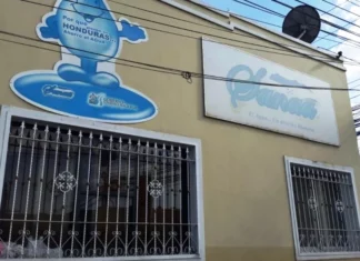 Empleados del SANAA exigen se derogue PCM que privatiza el agua