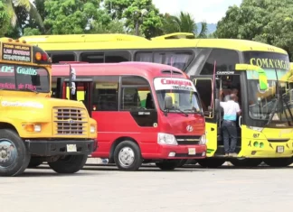 Transportistas piden al gobierno el pago de 7 meses y aprobación de decreto para subsidio de tarifa compensatoria
