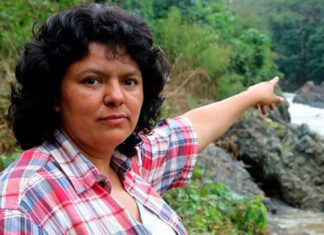 Vuelven a posponer lectura de sentencia por crimen de hondureña Berta Cáceres