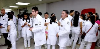 Médicos internos del Hospital Mario Catarino Rivas en huelga por falta de pago