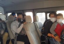 Detienen en Honduras a 2 coyotes con 8 migrantes nicaragüenses y 4 chinos