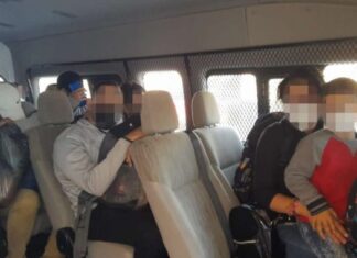 Detienen en Honduras a 2 coyotes con 8 migrantes nicaragüenses y 4 chinos