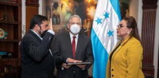 Líderes comunitarios rechazan el nombramiento de Roberto Quesada, por «misógino, racista y antinmigrante»