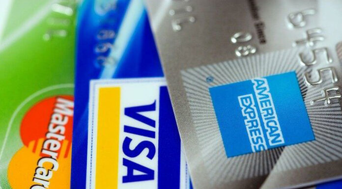 American Express se une a Visa y Mastercard y suspende operaciones en Rusia
