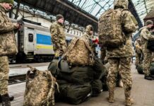 EE. UU. entrega a Ucrania material para protegerse de ataques con armas químicas