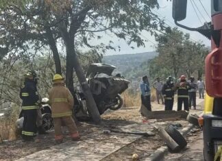 Conductor pierde la vida tras colisionar contra un poste en el bulevar de las Fuerzas Armadas