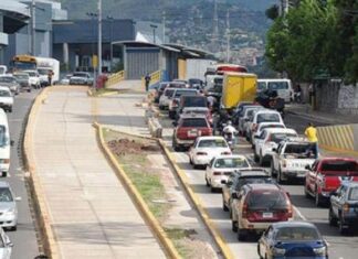 Amenazan con protestas ante la no publicación de decreto que concede amnistía vehicular