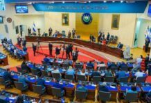 Congreso salvadoreño aprueba sancionar medios que difundan mensajes de maras