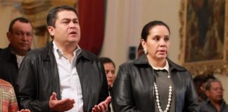 Ana García dice que el expresidente Hernández, ha pasado leyendo libros incluida la Biblia, después de ser capturado