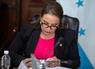 Xiomara Castro: “Vamos a erradicar la extrema pobreza y no sé si cuatro años serán suficientes”