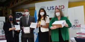EE. UU. entrega donación de 504 mil jeringas pediátricas y 220 mil viales de dilución al Gobierno de Honduras