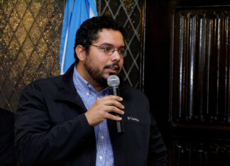 Pablo Vilas al frente de la embajada de Argentina en Honduras