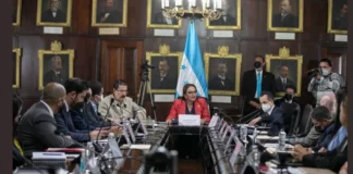 Presidenta Castro ordenó reducción de sueldos a altos funcionarios del Gobierno