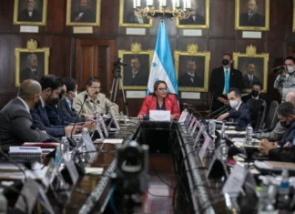 Presidenta Castro ordenó reducción de sueldos a altos funcionarios del Gobierno