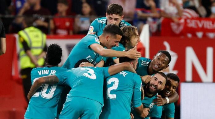 El Real Madrid remontó 2-3 ante el Sevilla y acaricia el título de la liga española