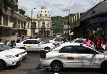 Aprueban al sector taxi el cobro de 20 lempiras y el cuarto pasajero