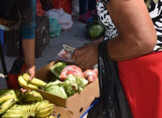 Por alzas en los combustibles subieron de precio al menos 57 productos de la canasta básica