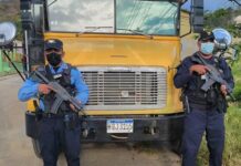 Arrestan a dos “coyotes” hondureños por trasladar a 10 cubanos y tres ecuatorianos