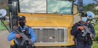 Arrestan a dos “coyotes” hondureños por trasladar a 10 cubanos y tres ecuatorianos
